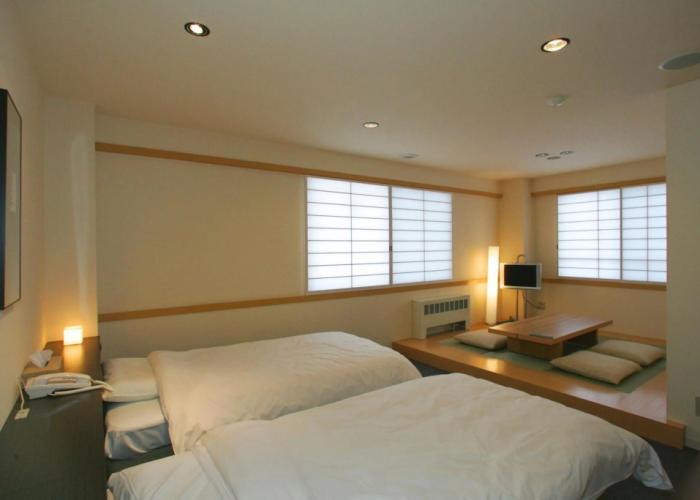 Manza Onsen Nisshinkan