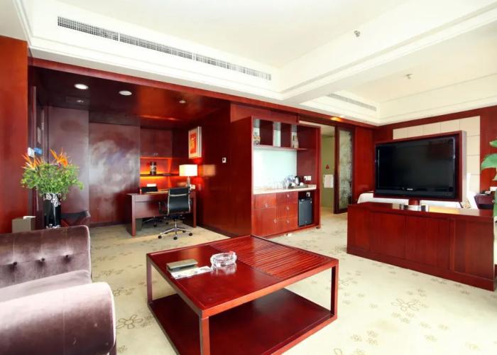 Maanshan Haiwaihai Crown Hotel