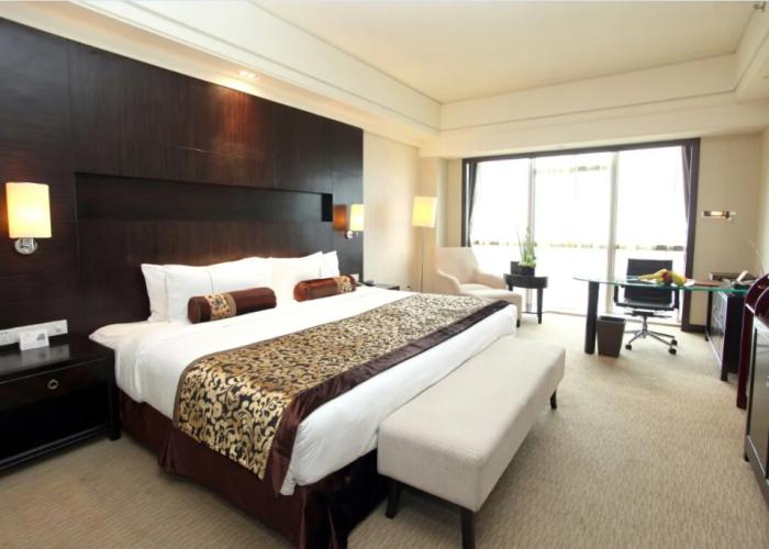 Maanshan Haiwaihai Crown Hotel