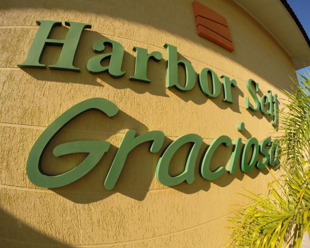 Harbor Self Graciosa Hotel