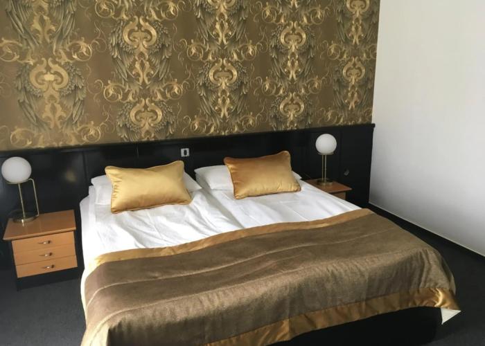 Alp Hotel