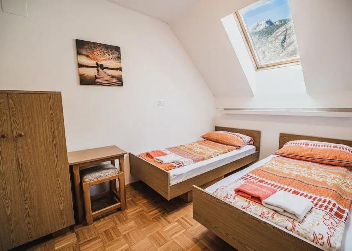 Apartments Rombon Klavdij
