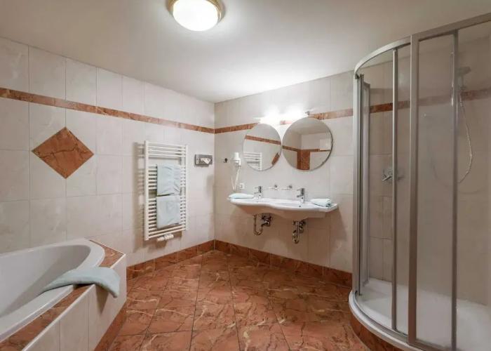 Modern Apartment With Sauna in Stumm Tyrol