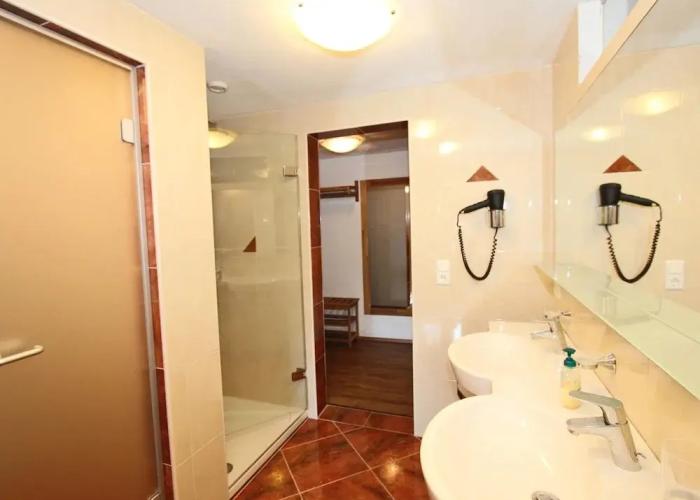 Modern Apartment With Sauna in Stumm Tyrol