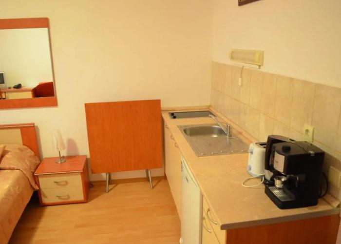 Persey Flora Apartments