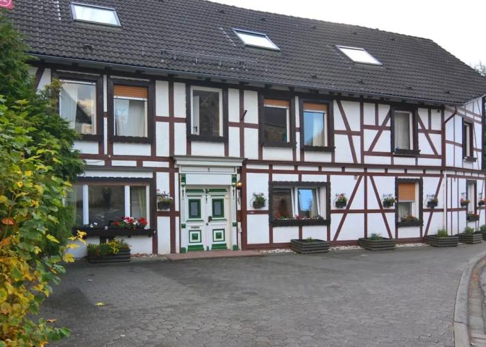 Spacious Group Home near Winterberg & Willingen with Private Garden