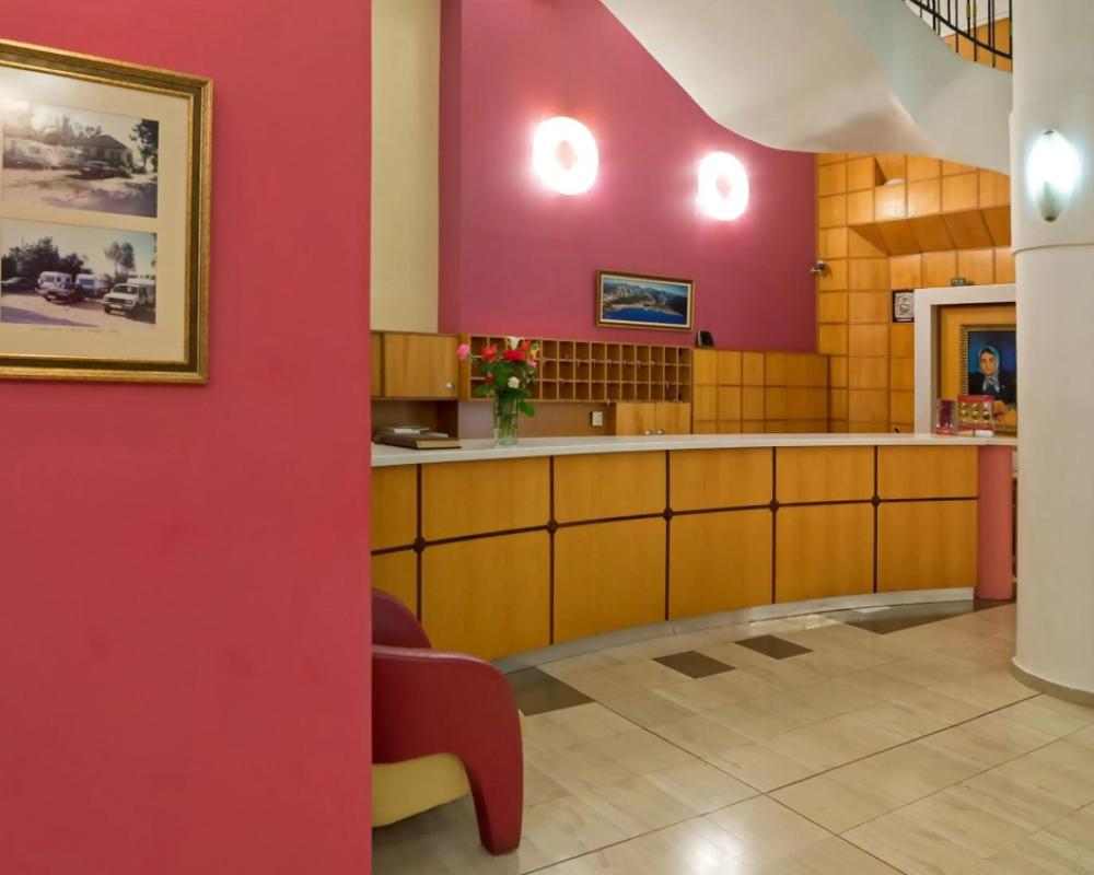 Angelika Pallas Hotel