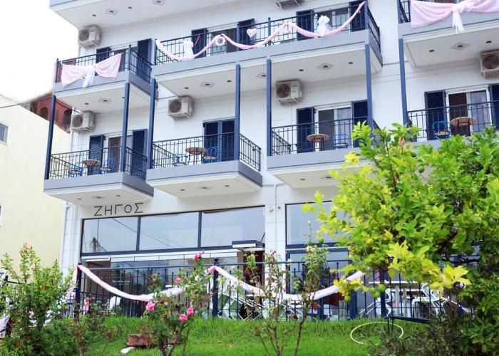 Paradosi Rooms & Apartments