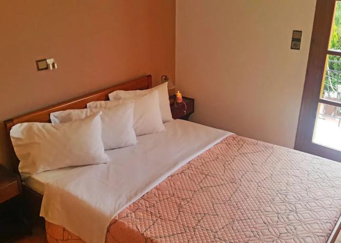 Paradosi Rooms & Apartments