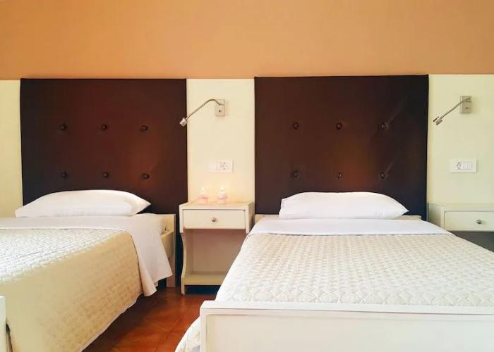 Paradosi Rooms & Apartments