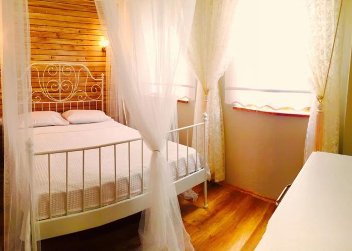 Karina Vineyard House