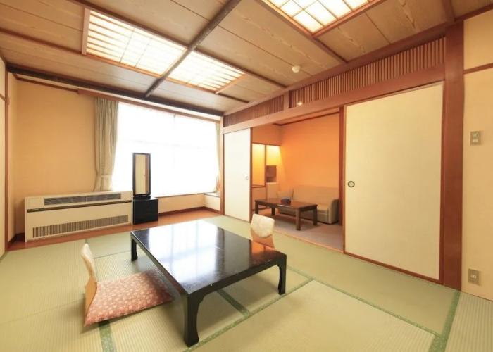Iizaka Onsen Yunoya