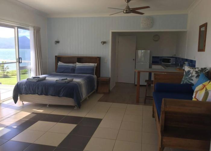 Cardwell Beachfront Motel