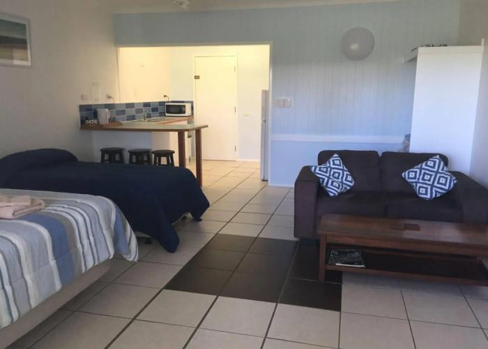 Cardwell Beachfront Motel
