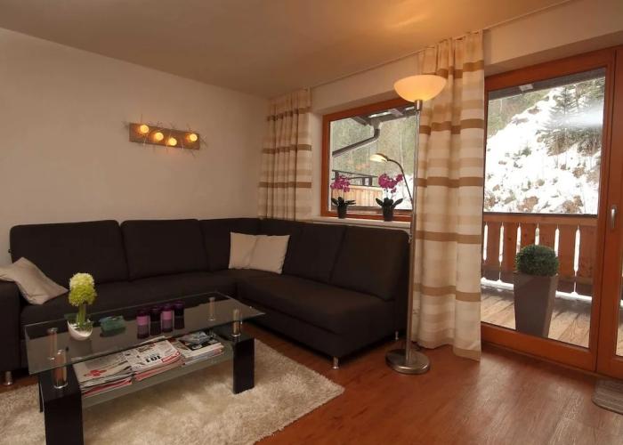 Boutique Apartment With Mountain View