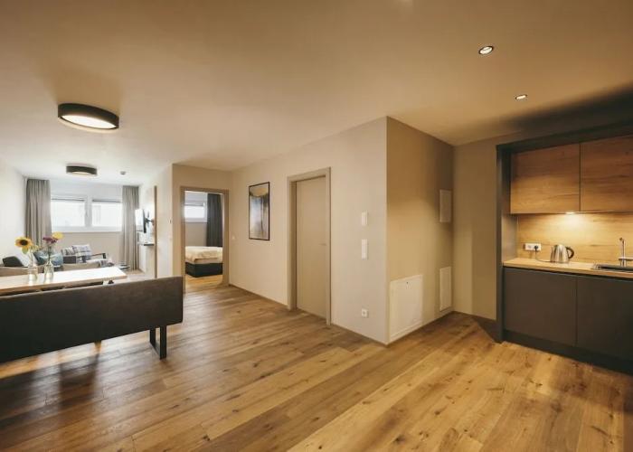REMIND Apartments
