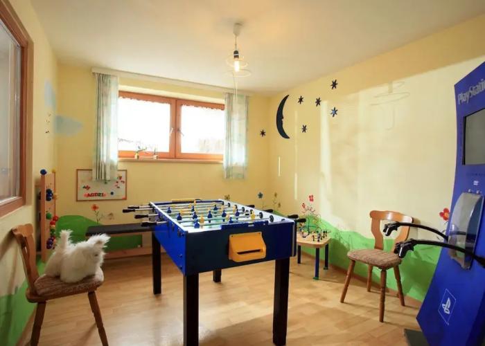 Apartment in Brixen im Thale With Parking