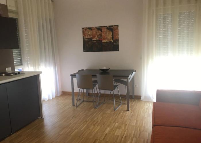 Vialeromadodici Rooms & Apartments