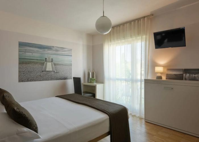 Vialeromadodici Rooms & Apartments