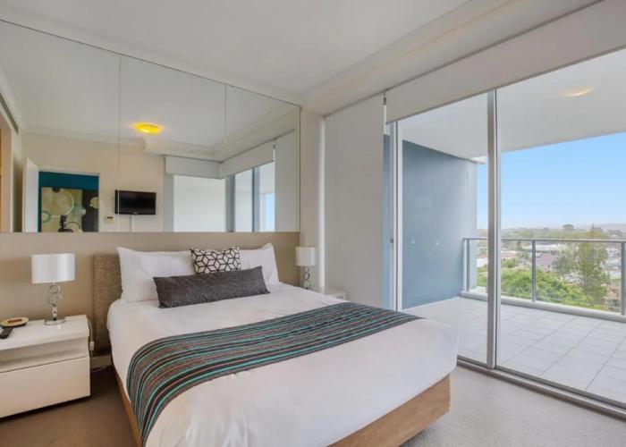 Silvershore Apartments on the Broadwater