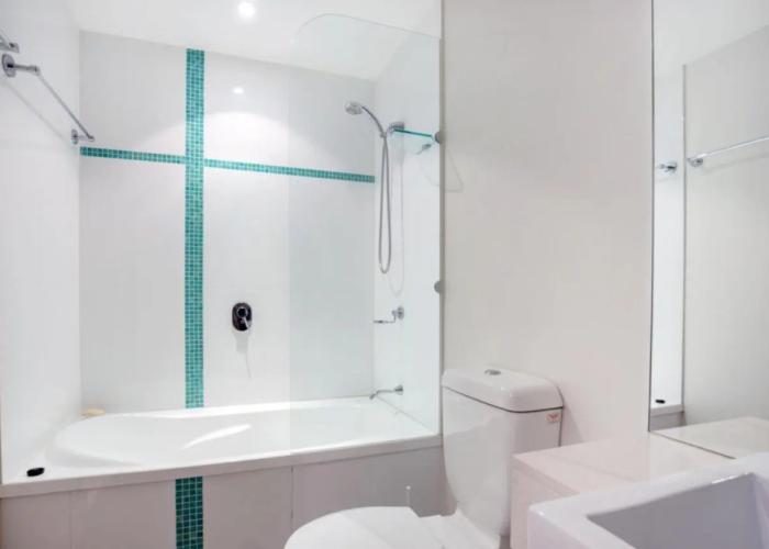 Silvershore Apartments on the Broadwater