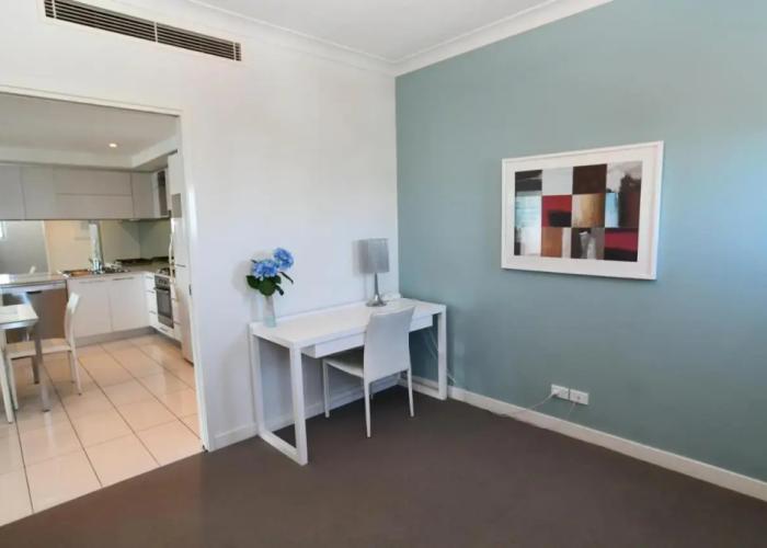 Silvershore Apartments on the Broadwater