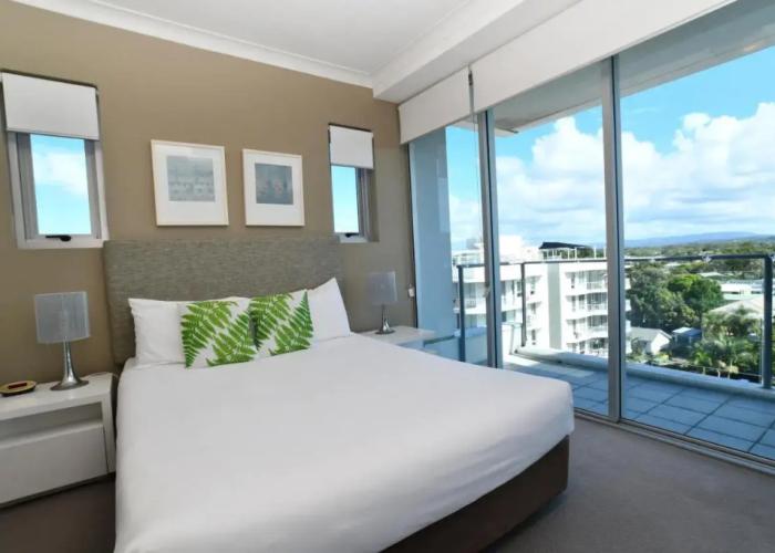 Silvershore Apartments on the Broadwater