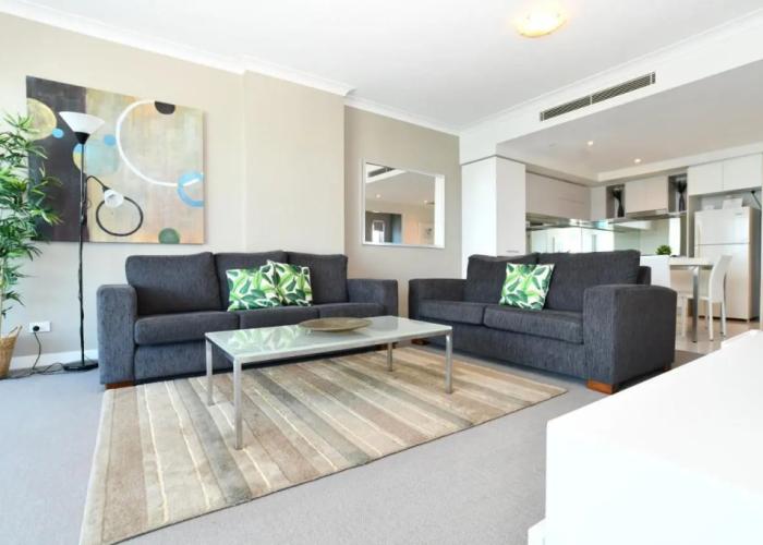 Silvershore Apartments on the Broadwater