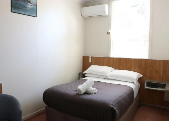 Hobart Tower Motel