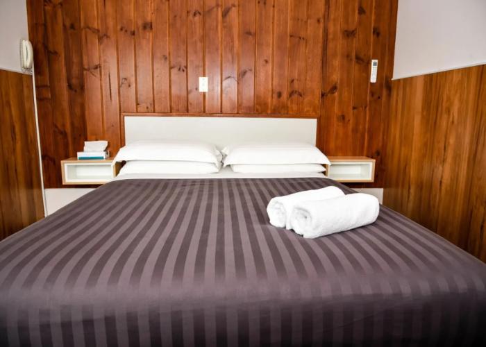Hobart Tower Motel