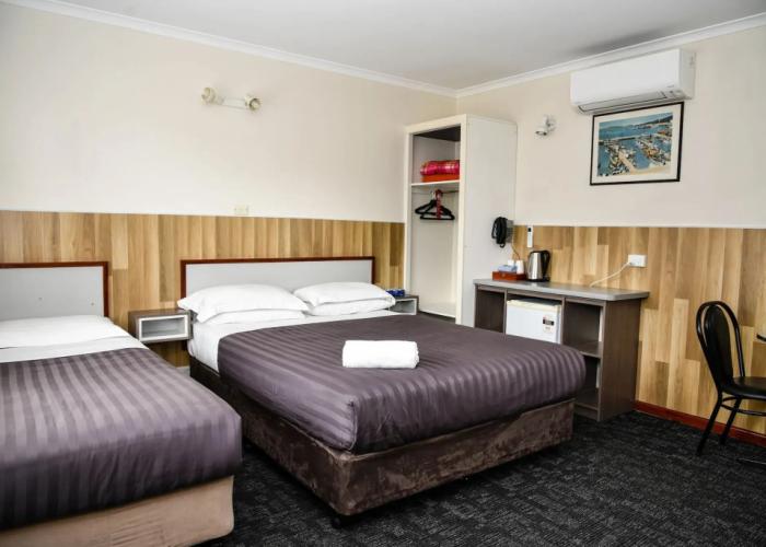 Hobart Tower Motel