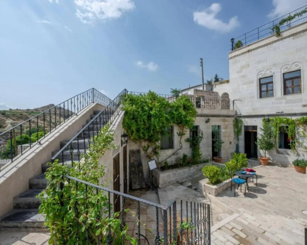 фото Sinasos Palace Cave Hotel