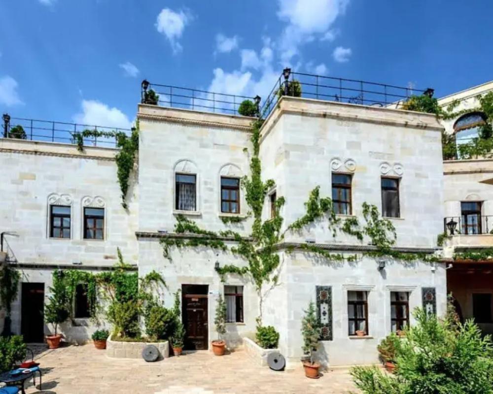 фото Sinasos Palace Cave Hotel