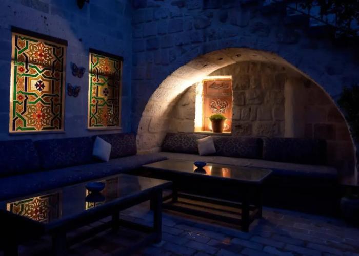 Sinasos Palace Cave Hotel