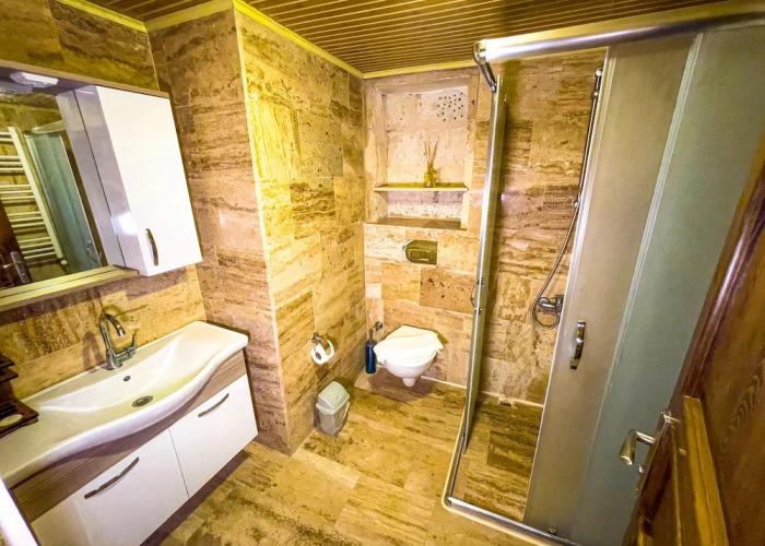 Heritage Cave Suites