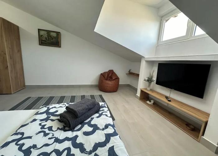 Serenity Apartments and Studios