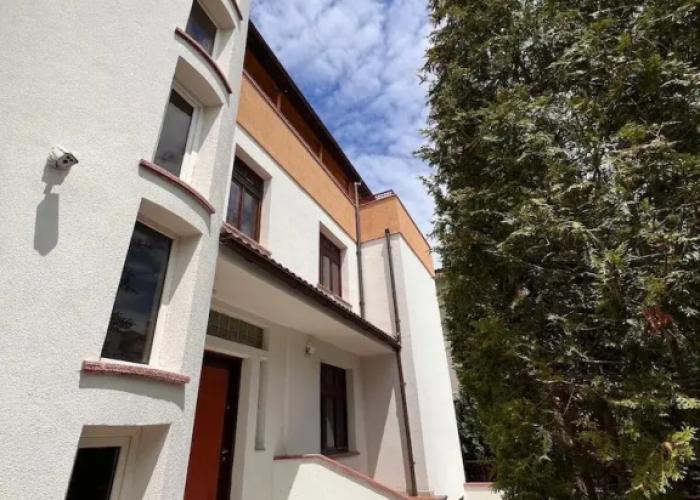 Serenity Apartments and Studios
