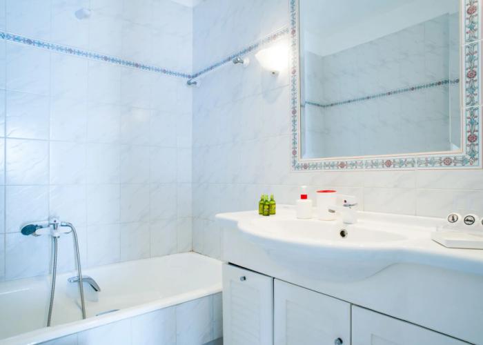 Adikri Villas & Suites