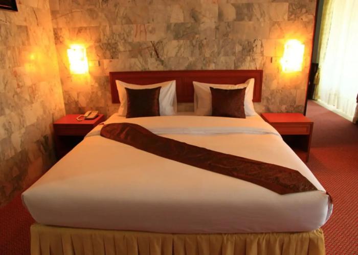 Golden Dragon Resort