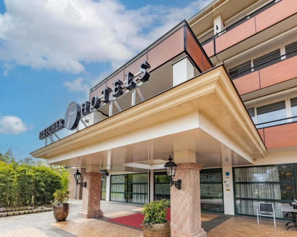 Fletcher Familiehotel De Hunzebergen