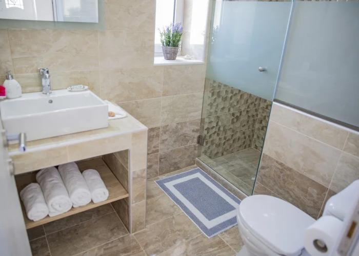 Haraki Stone Apartments