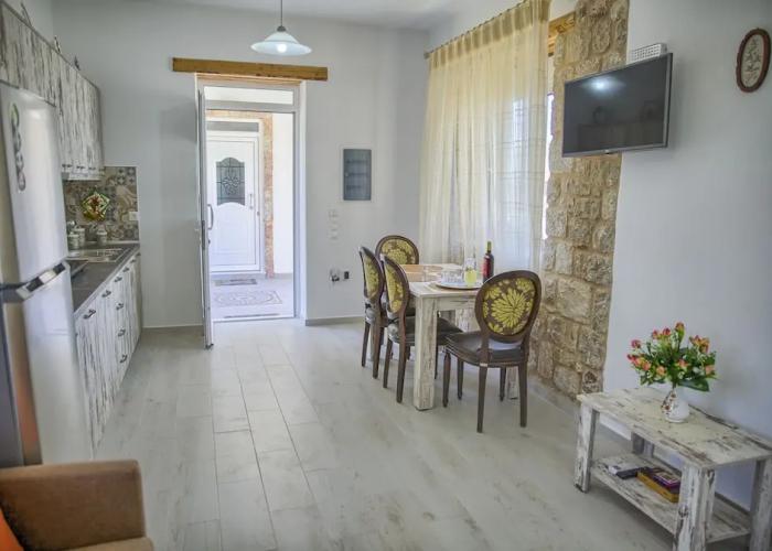 Haraki Stone Apartments