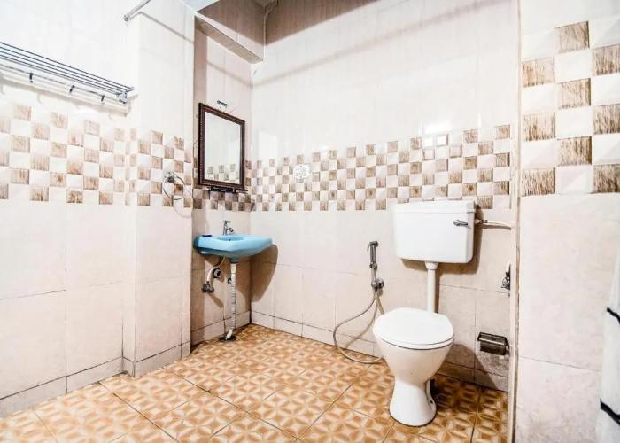 FabHotel Roshan Residency
