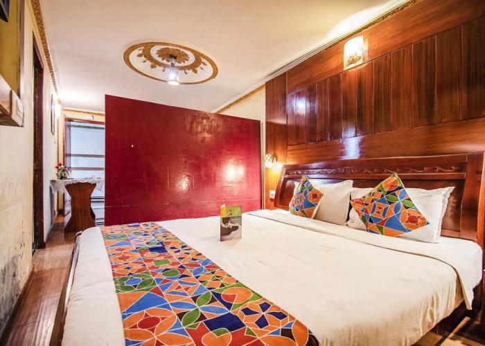 FabHotel Roshan Residency
