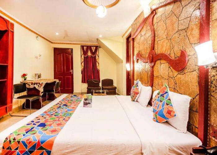 FabHotel Roshan Residency