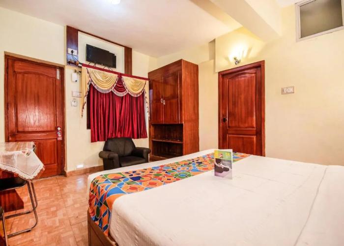 FabHotel Roshan Residency