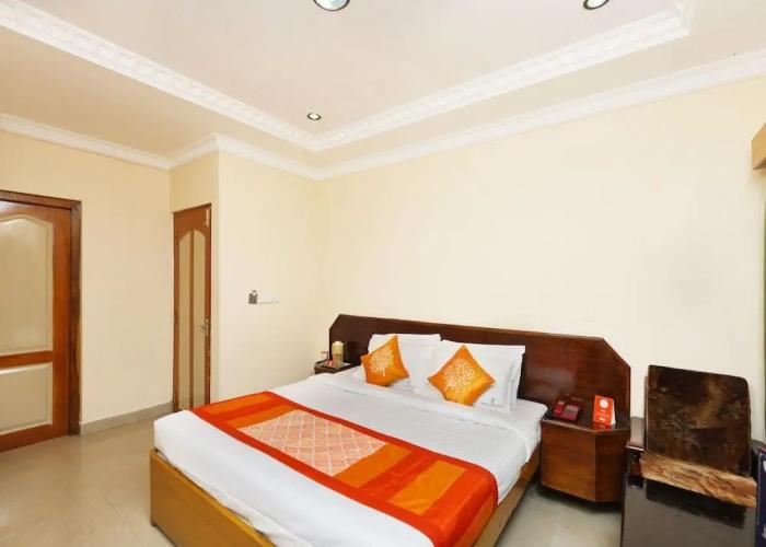Hotel Gurupriya