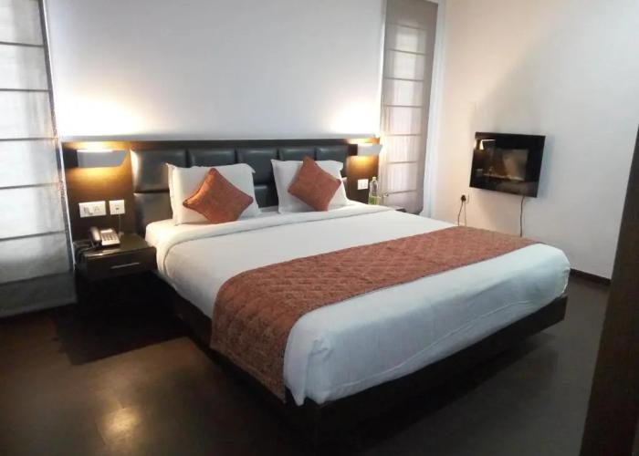 R T Hill View Resort