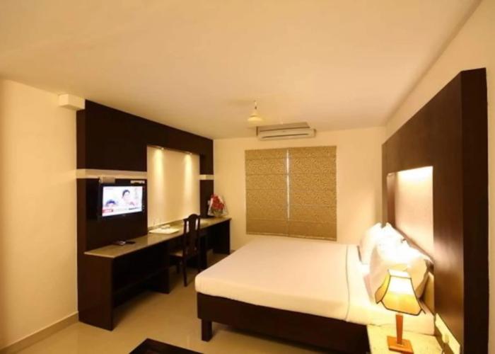 Hotel Crescent Crest