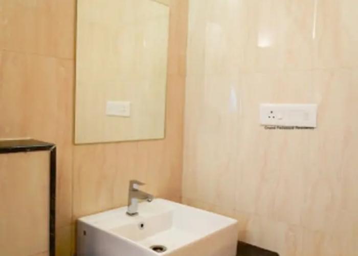 Hotel Grand Padappai Residency